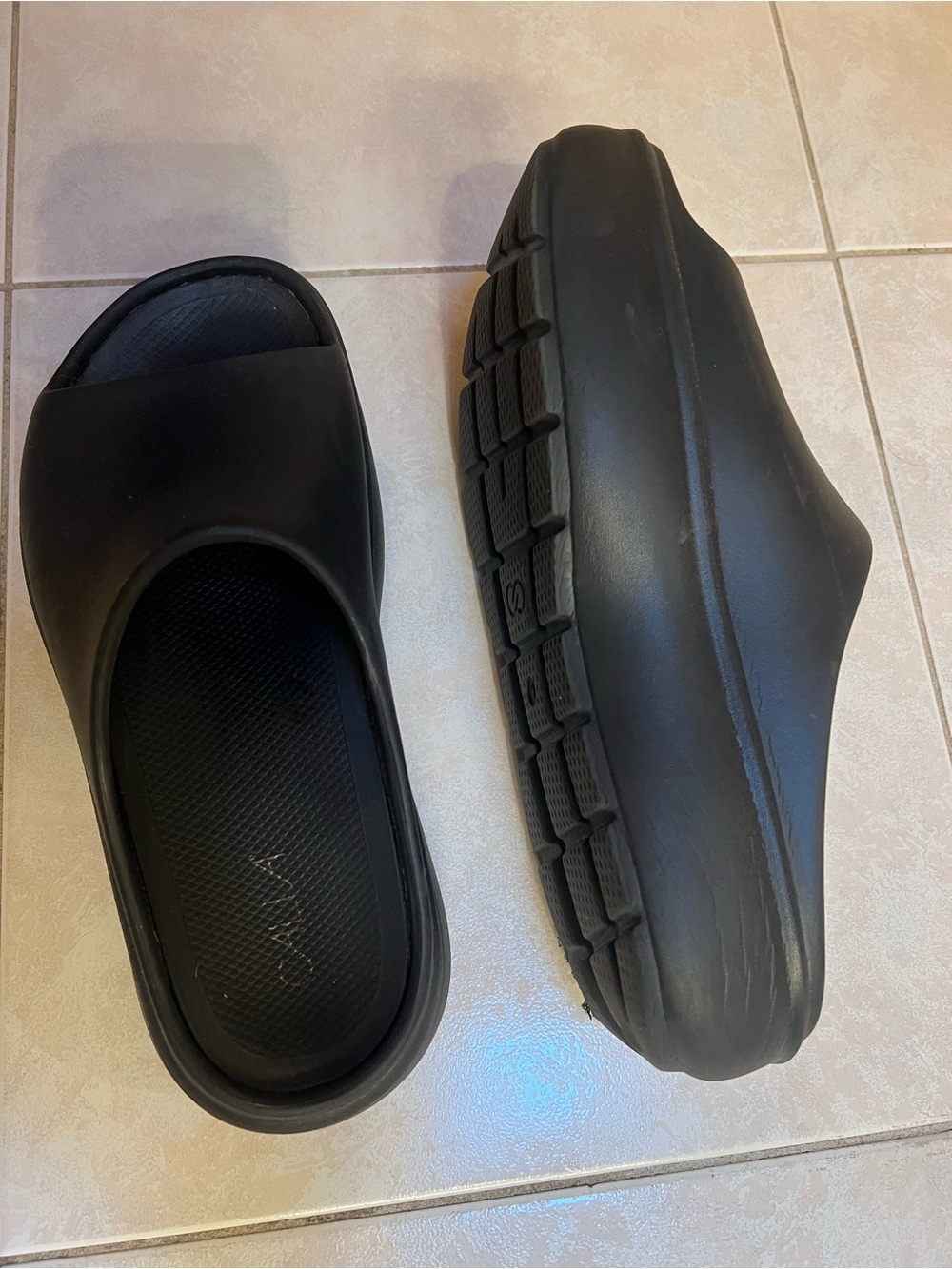 CALIA Black Slip-On Foam Clogs - Minimal Slide Sandals~ Size: 9 - Picture 2 of 8